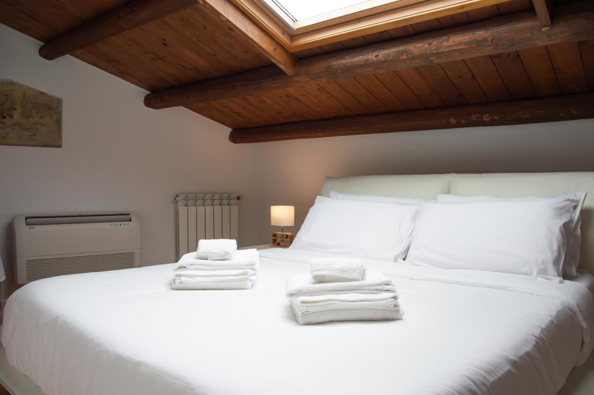 Vittorio Emanuele Suite Apartment Palermo Luaran gambar